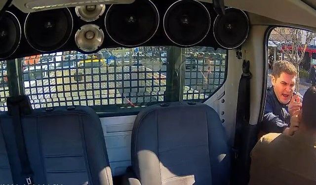 İzmir'de sürücüye darp olayıyla ilgili polislere idari işlem