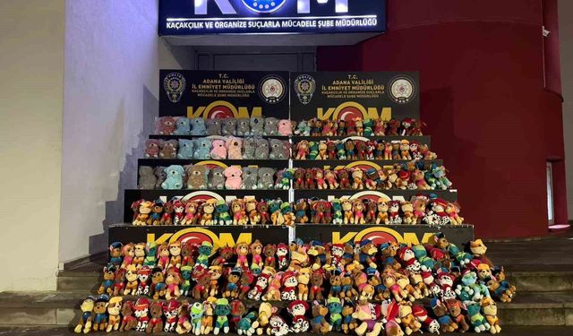 Sağlığa zararlı olabileceği değerlendirilen bin 515 kaçak pelüş oyuncak ele geçirildi