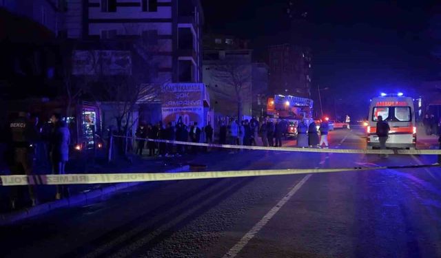 Samsun'da çatı katı alev alev yandı: 1 yaralı