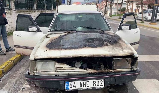 Seyir halindeki araçta yangın