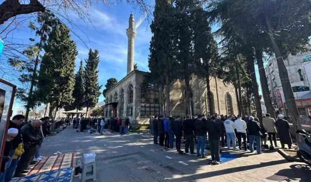 Samsun’da Ramazan’ın İlk Cumasında Camiler Doldu Taştı