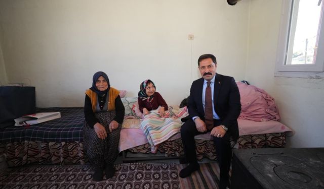 80 Yaşındaki Anne ve 61 Yaşındaki Engelli Kızı, Vali ile Samimi Sohbetleriyle Takdir Topladı