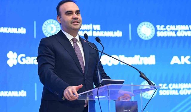 Bakan Kacır: 'Sanayi katma değerimiz yüzde 2,9 ile son dört yılın en hızlı artışını kaydetti'
