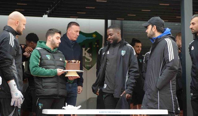 Cafumana Show'a doğum günü sürprizi