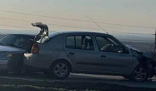 Kilis'te iki otomobil çarpıştı: 1 ölü