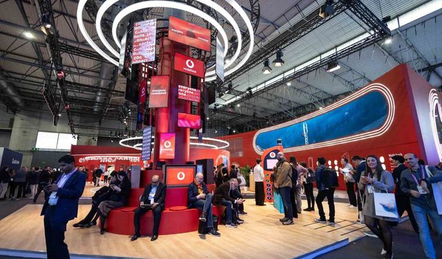 Mobil Dünya Kongresi'nde Vodafone standına yoğun ilgi