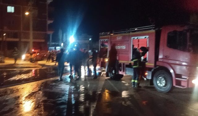 Siirt'te akaryakıt istasyonunda çıkan yangında faciadan dönüldü