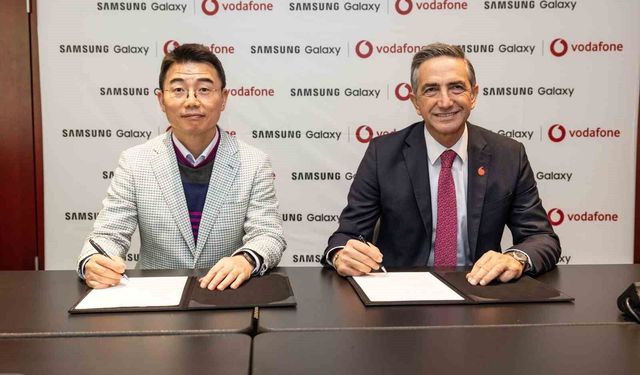 Vodafone ve Samsung'dan Mobil Dünya Kongresi'nde yeni 5G'li cihaz iş birliği