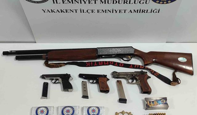 Yakakent'te uyuşturucu ve silah ele geçirildi