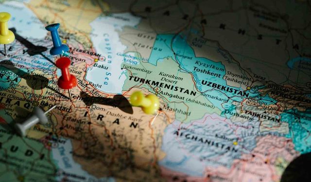 'Yaşananlar İran'la sınırlı değil, küresel dengeleri etkileyebilir'