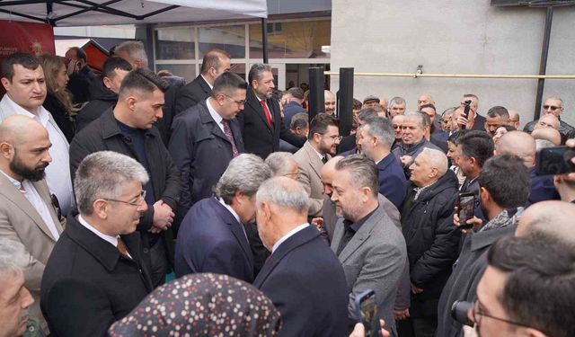 AK Parti Kayseri'de Bayram Kutlaması Gerçekleştirdi