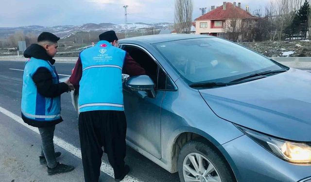 Akdağmadeni'nde Yolculuk Edenlere İftar Sürprizi