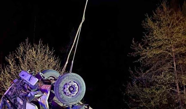 Alanya'da kamyonun devrilmesi: 1 ölü, 1 yaralı