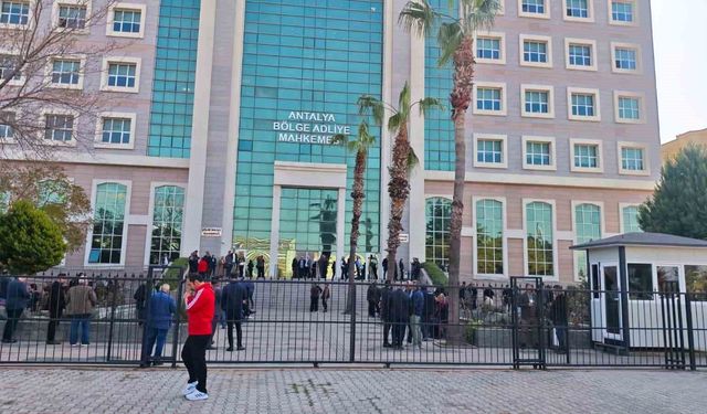 Antalya Büyükşehir Belediyesi'ne yönelik yolsuzluk davası başladı