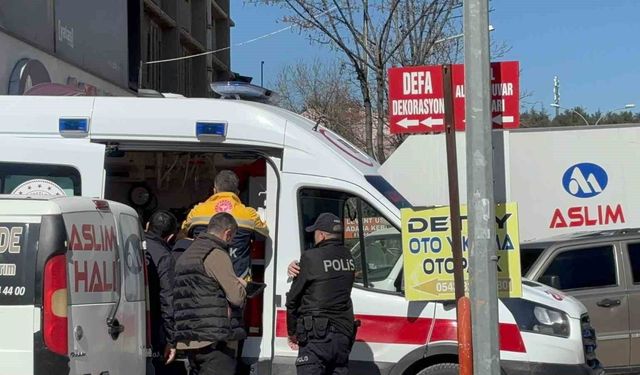 Arkadaşını bıçaklayarak kaçan zanlı yakalandı