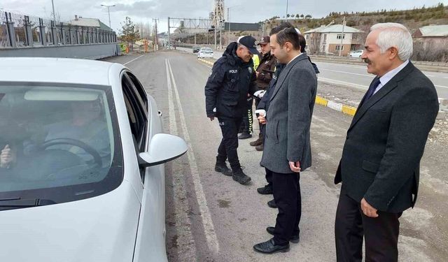 Aşkale'de Bayram Coşkusu Yolda Yaşandı