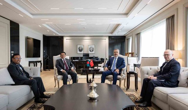 Bakan Fidan, Bangladeş Dışişleri Bakanı Rahman ile Görüştü