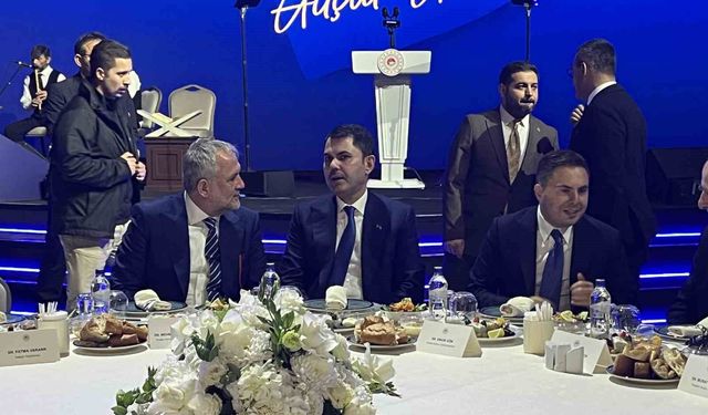 Bakan Kurum: 'Devlet ve millet birlikte hareket ederek, asrın felaketini, dayanışma ruhuna dönüştüren büyük bir kampanya başlattık'