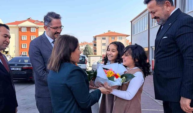 Bakan Yardımcısı Madak, Bilecik'te Sosyal Hizmetler Üzerine Toplantı Gerçekleştirdi