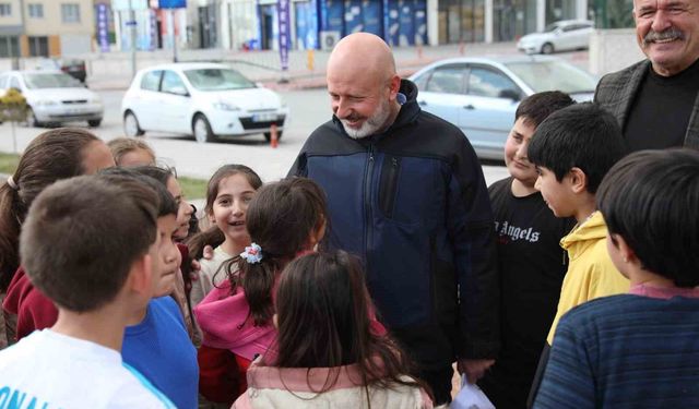 Başkan Çolakbayrakdar: 'Çocuklarımız için her parka toprak alanları ekliyoruz'
