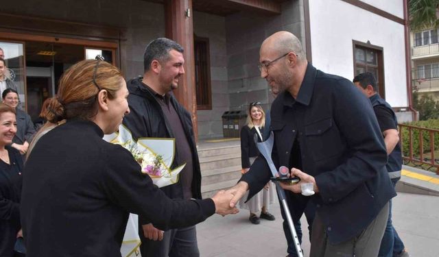 Başkan Zencirci, hastaneden döner dönmez belediyeye gitti