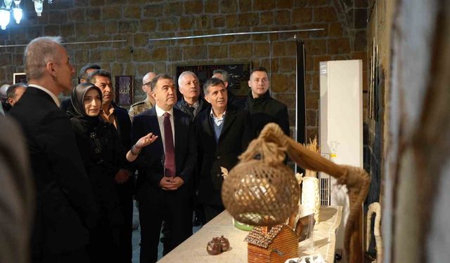 Bayburt'ta Kadınların Emeğiyle Geri Dönüşüm Sanata Dönüştü