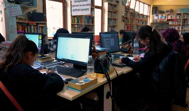 Didim Belediyesi Halk Kütüphanesi, gençlerin buluşma noktası oldu