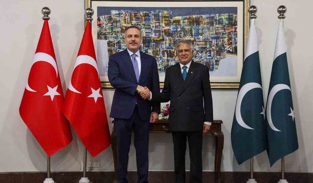 Dışişleri Bakanı Fidan, Pakistanlı Mevkidaşı Dar ile Görüşme Gerçekleştirdi