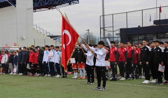 Düzce'de Futbol Grup Müsabakaları Start Aldı