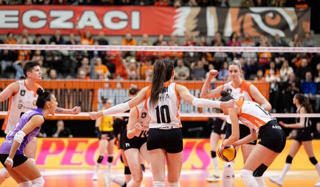 Eczacıbaşı Dynavit, play-off serisinin ilk maçında mağlup oldu