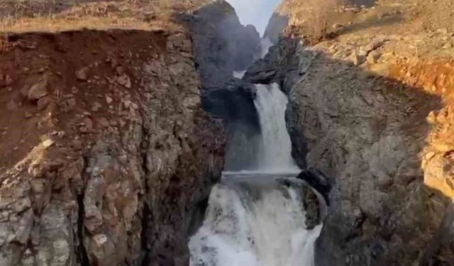 Elazığ'da Yağmurların Ardından Şelaleler Canlandı