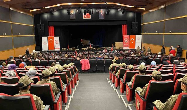 Erzurum'da Çanakkale Ruhu Tiyatro ile Yaşatıldı