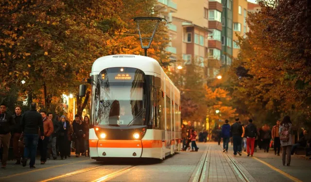 Eskişehir'de 15 Yeni Tramvay, Elektrikli Otobüs ve 3 Hatta Yeni Güzergah