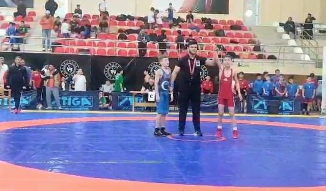 Eskişehirli genç judocular Bilecik'ten ödüllerle döndü