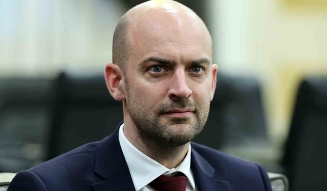 Fransa Dışişleri Bakanı Barrot, İsrail'e Lübnan'daki kara operasyonlarından kaçınma çağrısı yaptı