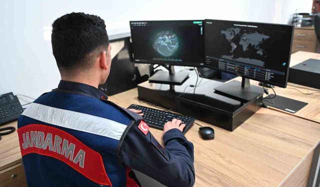 Gaziantep'te 2 milyar TL'lik siber dolandırıcılık şebekesine operasyon: 16 kişi tutuklandı