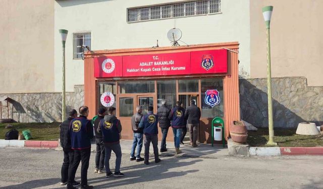 Hakkari'de 25 yıl hapis cezası alan 5 kişi yakalandı