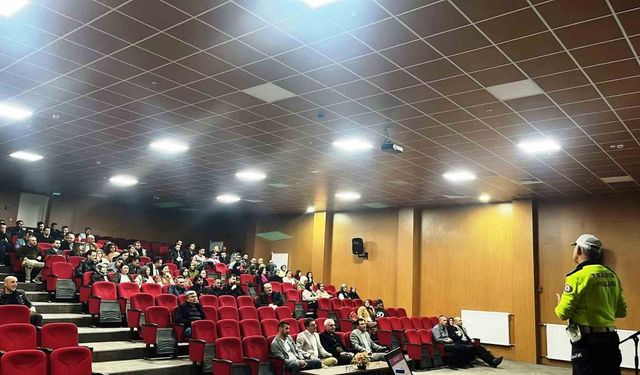 Hisarcık'ta Yönetici ve Öğretmenlere Trafik Kuralları Eğitimi