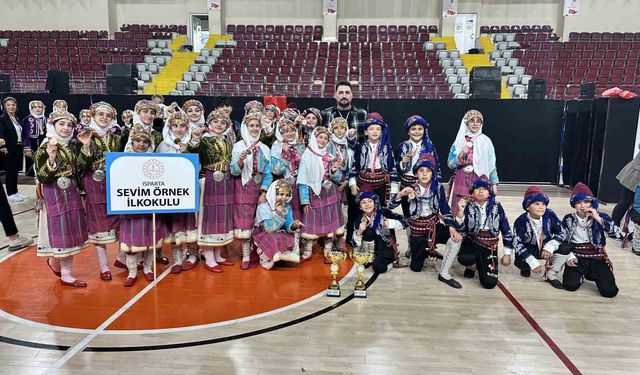 Isparta'da Küçükler Kategorisinde Şampiyon Sevim Örnek İlkokulu