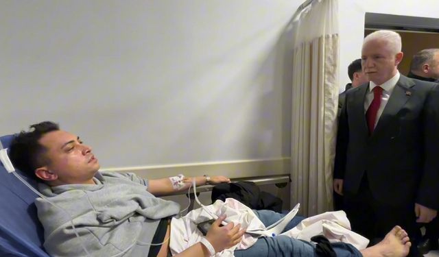 İstanbul Valisi Davut Gül, yaralı polisleri hastanede ziyaret etti