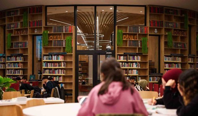 İzmit'te Roman Karakterleri Sokaklarda Boy Gösteriyor