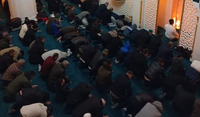 Kadir Gecesi Hasköy'de Dualarla Kutlandı