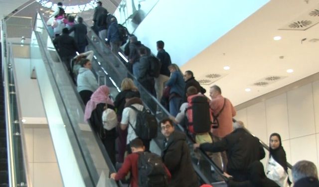 Katar'da Sıkışan Türk Vatandaşları Ülkesine Döndü