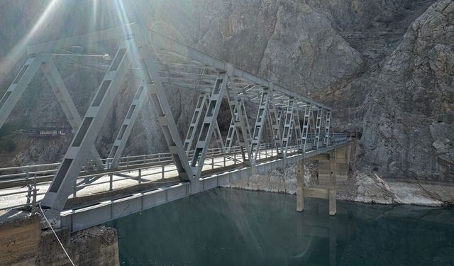 Kemaliye Köprüsü için yeni aydınlatma çalışmaları başlatıldı