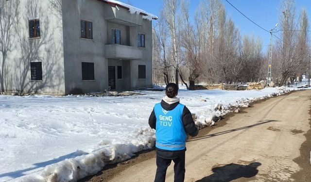 Kur'an Kursu Öğrencilerinden İhtiyaç Sahiplerine Ramazan Yardımı