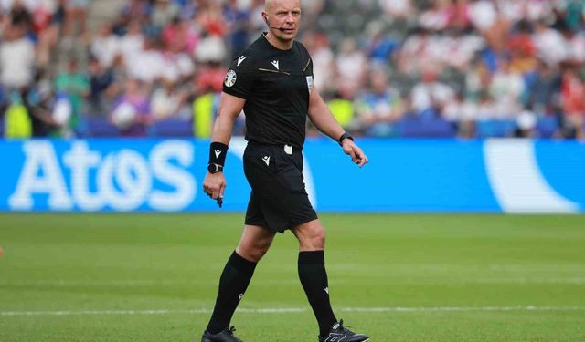 Liverpool ile Galatasaray arasındaki maçı Szymon Marciniak yönetecek