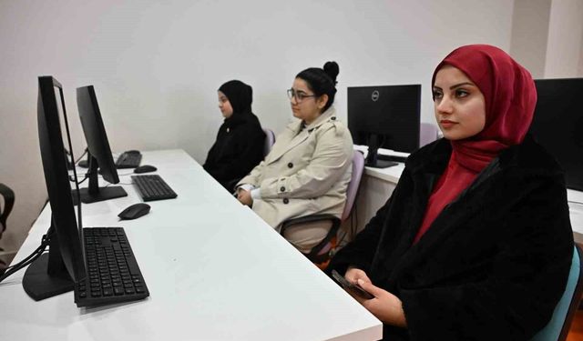 Manisa Büyükşehir Belediyesi'nden Dijital Geleceğe Yönelik Gençlik Projesi