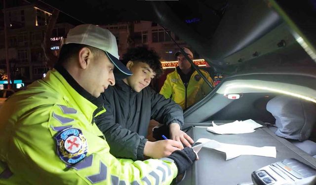 Mevzuata Uygun Olmayan Egzoz Sistemi Nedeniyle Araç 30 Gün Süreyle Trafikten Men Edildi, 'Samsun'dan Gezinmek İçin Geldim' Dedi