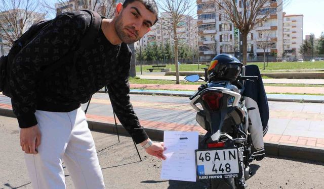 Motosiklet Sürücüsüne 'Emniyet Kemeri Takmama' Cezası Uygulandı