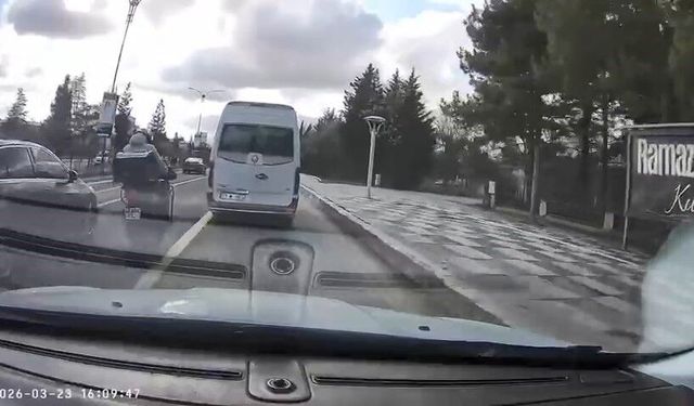 Motosikletli Sürücünün Riskli Anları Gözüktü